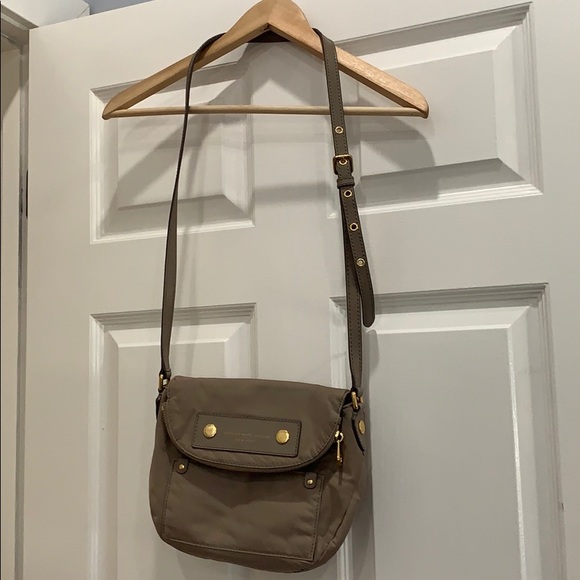 Marc By Marc Jacobs Tan & Gold Crossbody - Picture 5 of 7